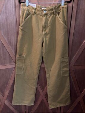 H&M Women’s Cargo Pants in Olive Green SIZE 10